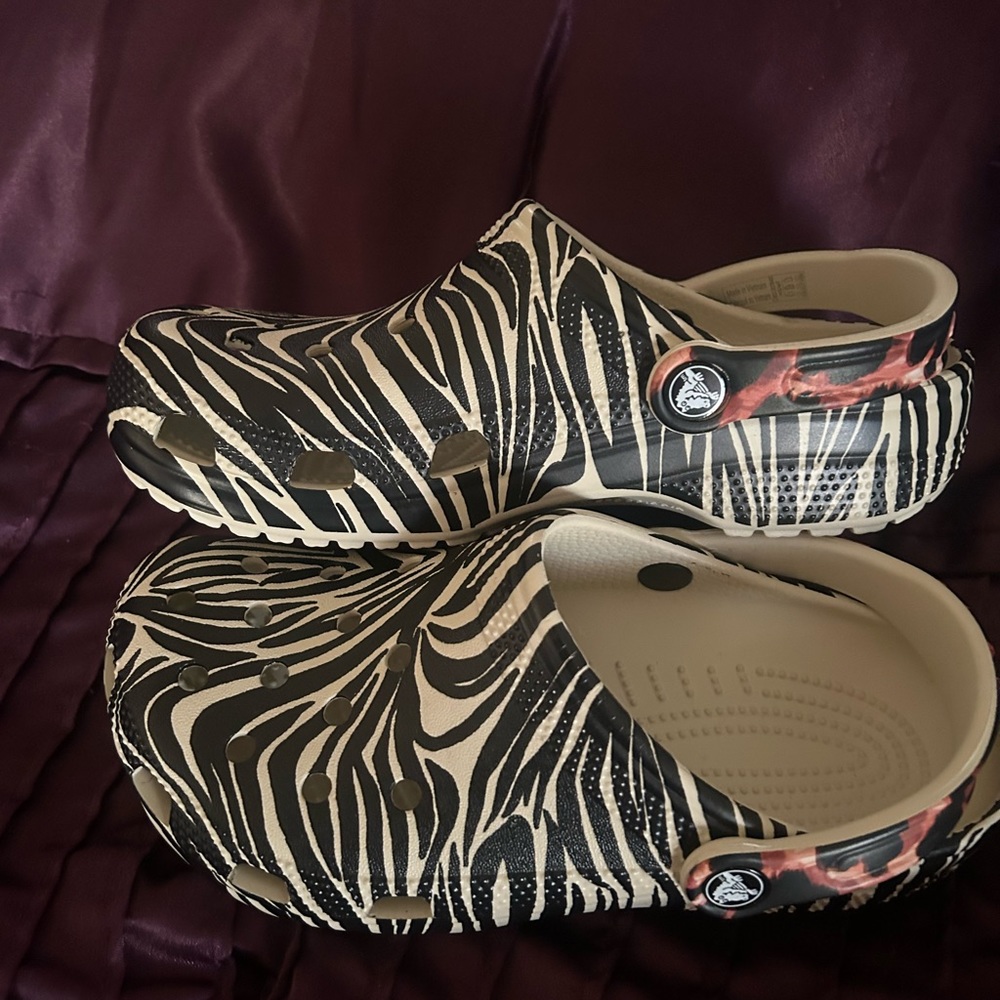 Crocs - Picture 3 of 5